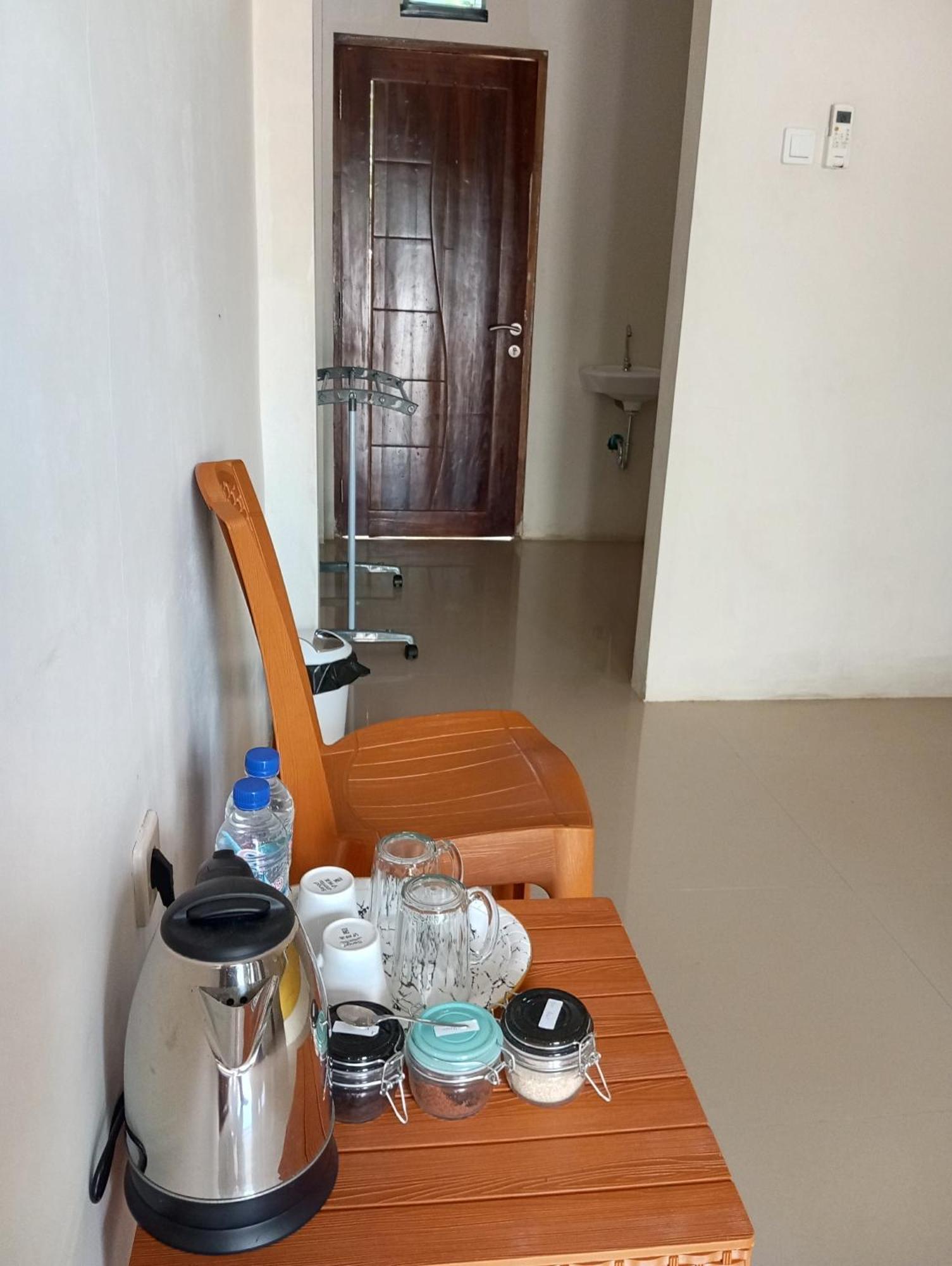 Wl Guesthouse Лабуан-Бахо Экстерьер фото