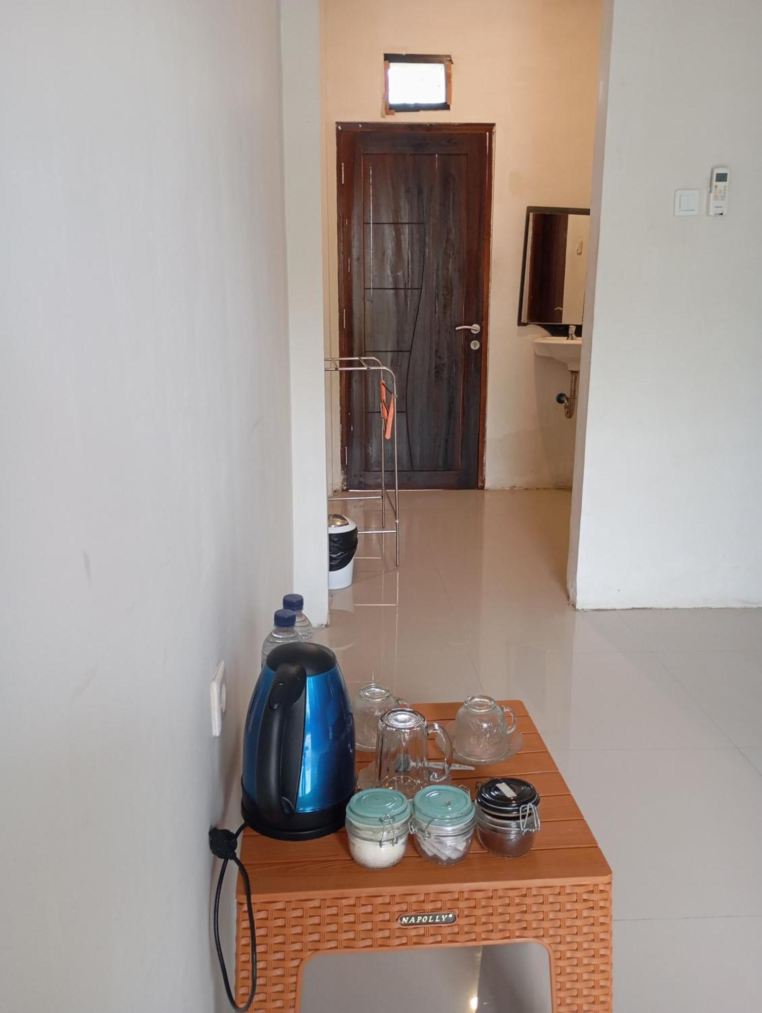 Wl Guesthouse Лабуан-Бахо Экстерьер фото