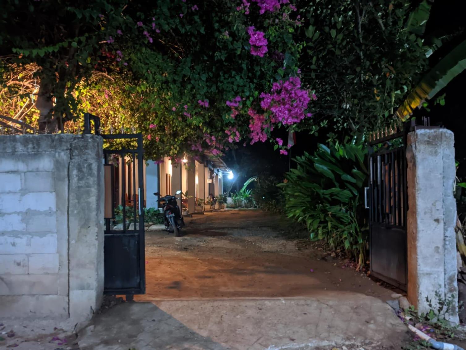 Wl Guesthouse Лабуан-Бахо Экстерьер фото